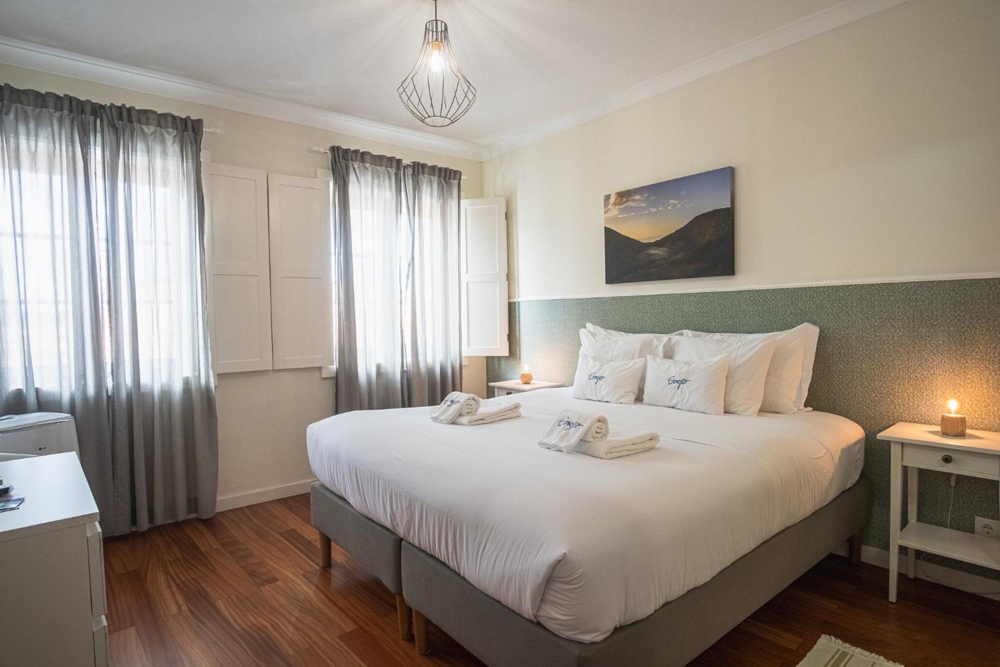 My Angra Charming House Hotel อังกรา ดู เอโรอิสโม ภายนอก รูปภาพ
